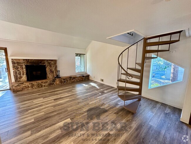 Building Photo - Cozy 2 bedroom on the creek w 1 Car Garage! Rental