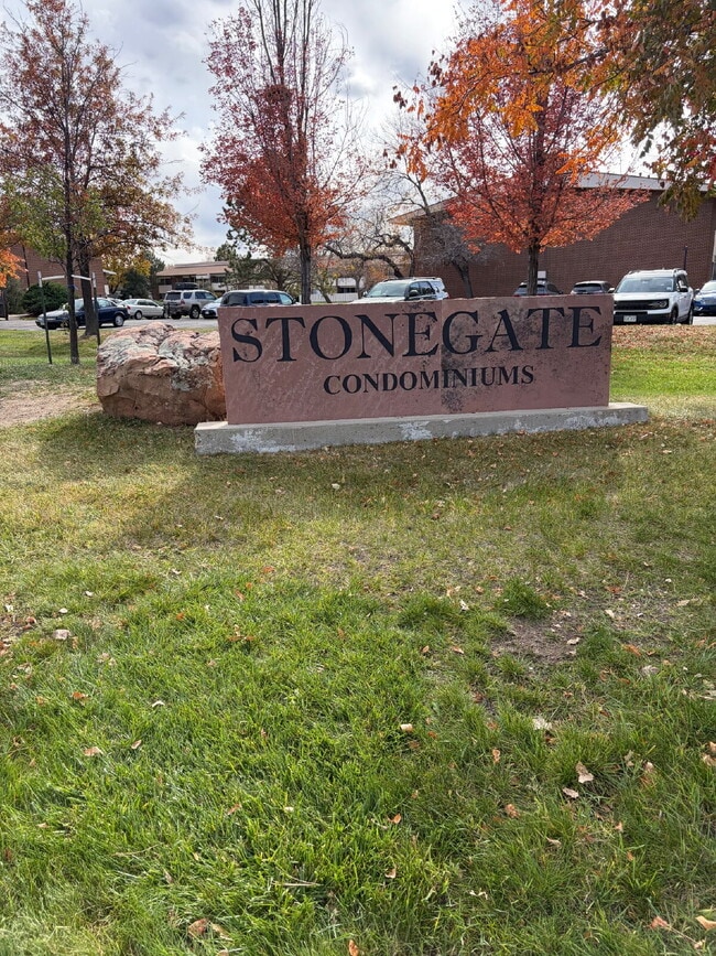 Building Photo - "Spacious 2BR/2BA Condo in North Boulder –... Unit 206