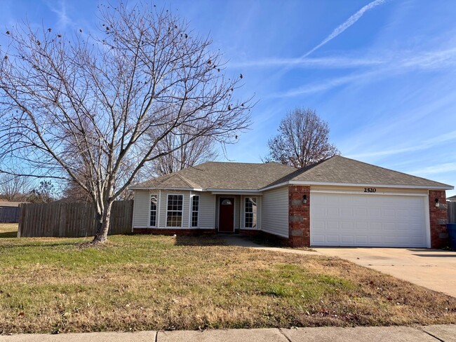 Family Home in Country Setting - Family Home in Country Setting