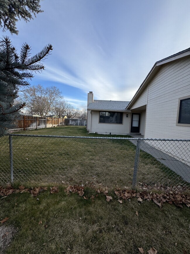 Photo - 995 Terrell Dr