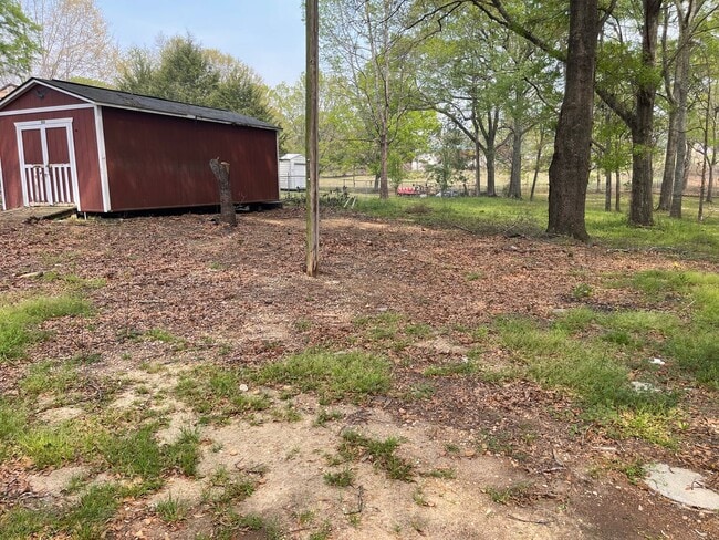 Photo - House on nice lot in Beauregard!