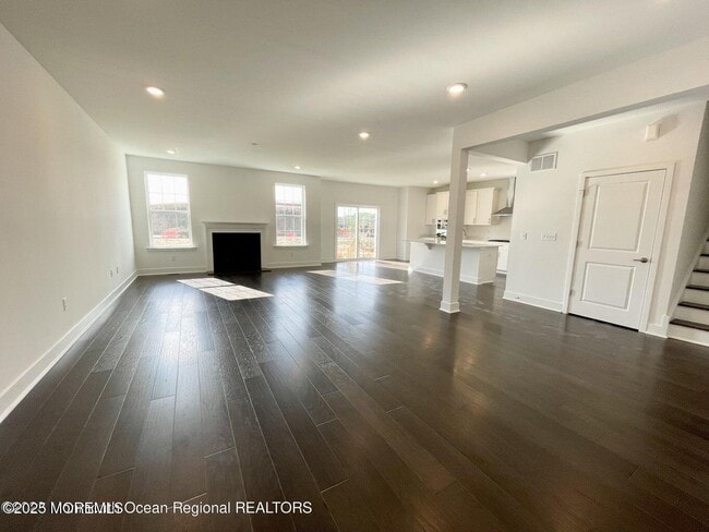 Photo - 106 Woolley Ct