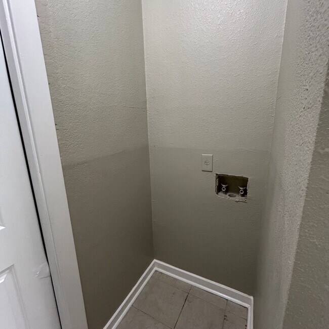 Photo - 1217 Armadillo Rd