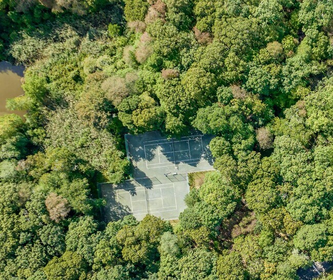 Photo - 18 Spring Pond Ln