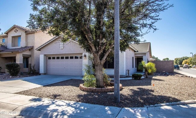 Photo - 44629 W Santa Fe St