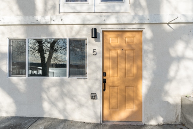 Photo - 3013 W Lakeside Dr Unidad 5