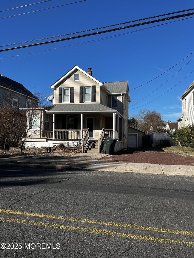Building Photo - 327 Roosevelt Ave Rental