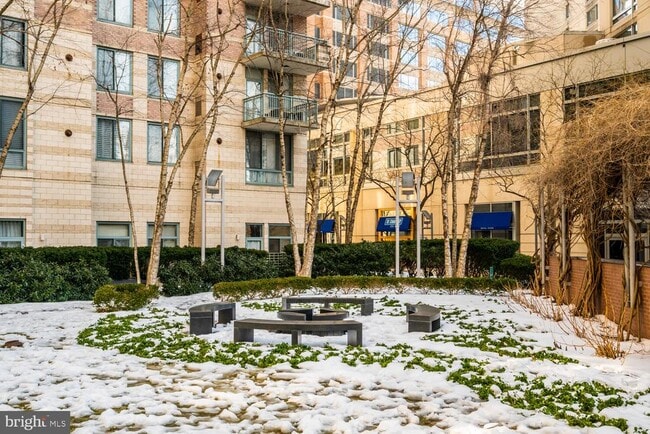 Photo - 851 N Glebe Rd Unidad 1908