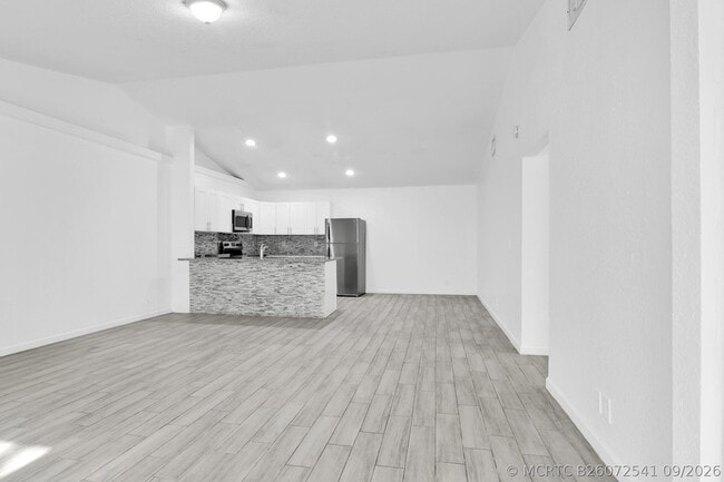 13978 Folkestone Cir