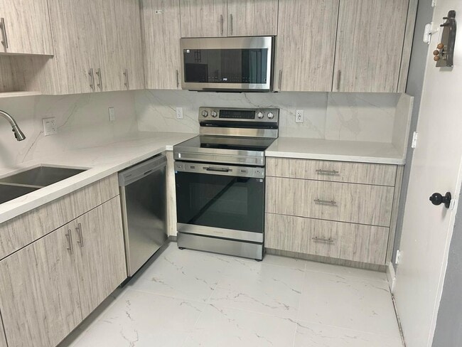 Photo - 3801 S Ocean Dr Unidad 14p