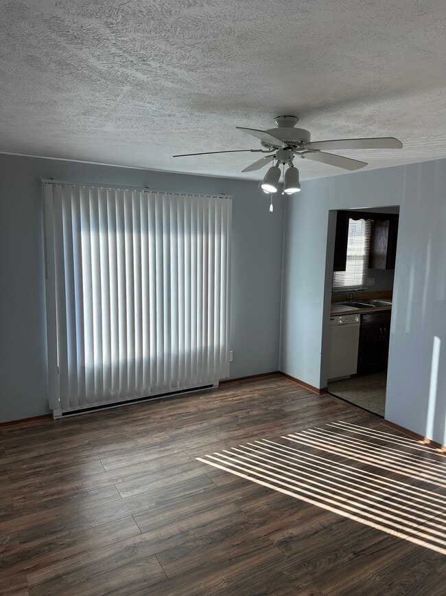 Photo - Immaculate Updated 2 Bedroom with 1 Bath