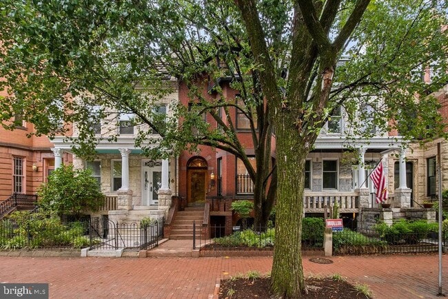 Photo - 1120 East Capitol St NE