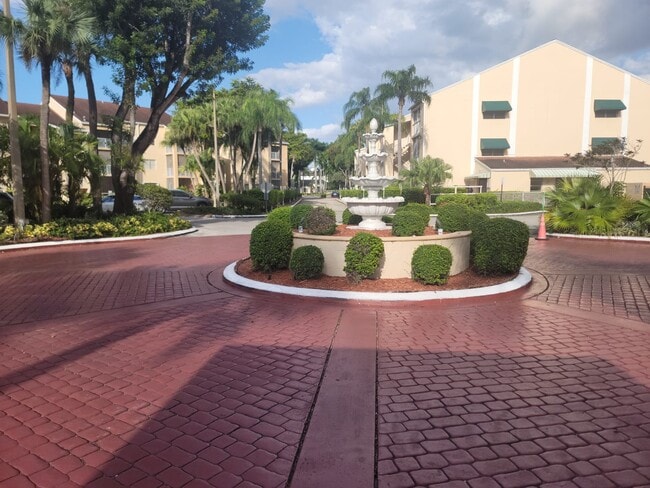 Photo - 15285 SW 107th Ln Unit 208