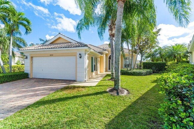 8222 Dominica Pl