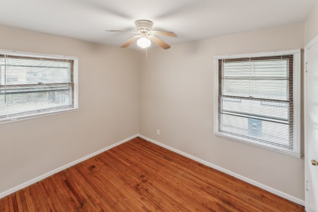 Photo - 10409 Renfrew Dr