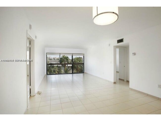Photo - 255 Galen Dr Unit 4L