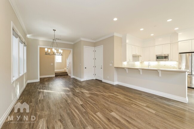 Photo - 180 Westborough Ln