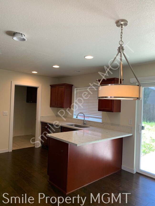 Photo - single house