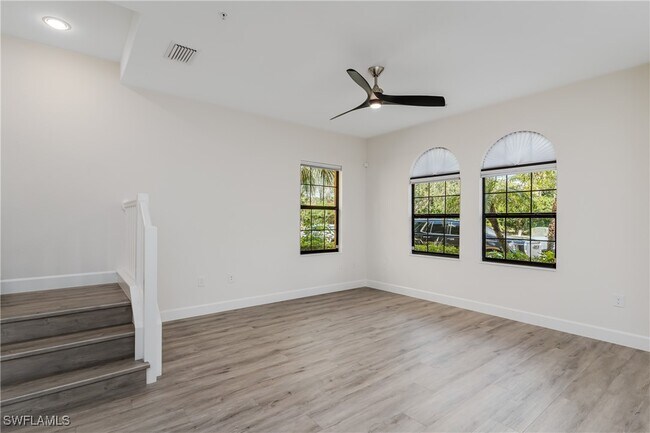 Building Photo - 9072 Covina Dr N Rental