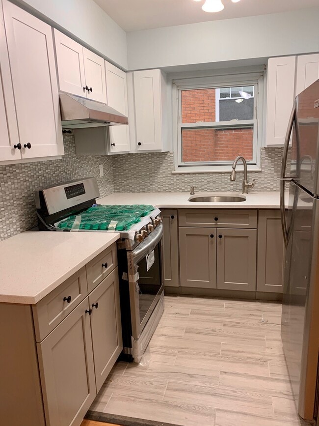 Photo - 229 E 237th St Unidad 2nd floor