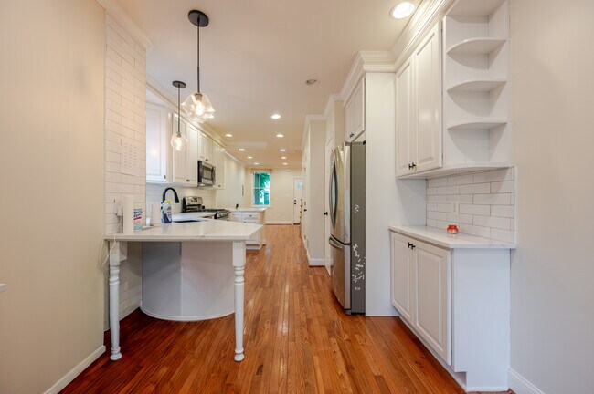 Photo - 1524 Constitution Ave NE
