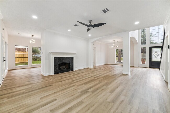 Photo - 14710 James River Ln