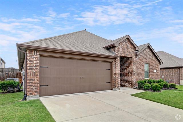 Building Photo - 314 Red Oak Dr Rental