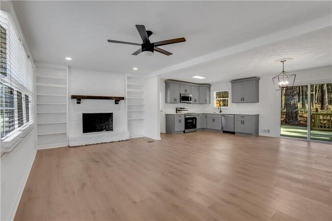 Photo - 2928 Dover Dr NW