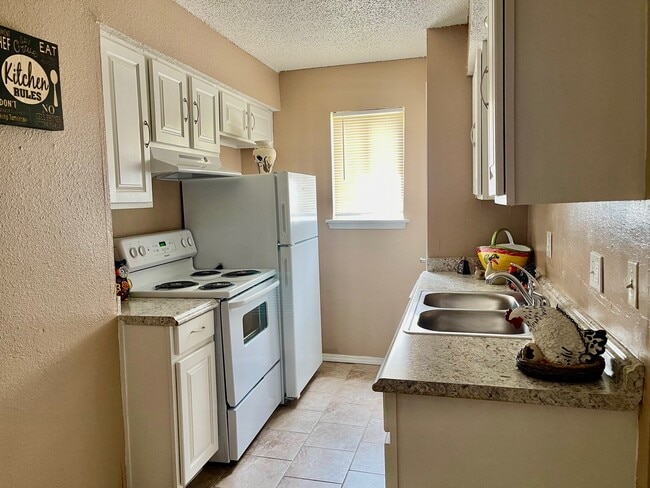 Photo - Magnolia Village