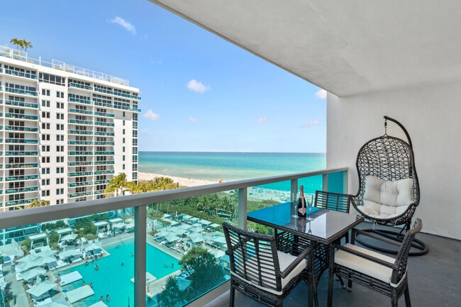 Photo - 2301 COLLINS Ave