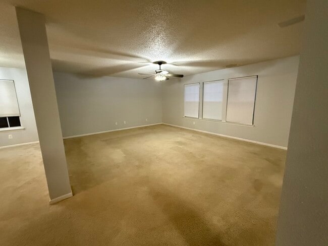 Photo - 14302 Holly Berry Cir