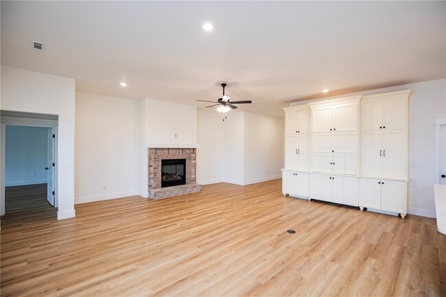 Photo - 5034 Moose Holw Ter