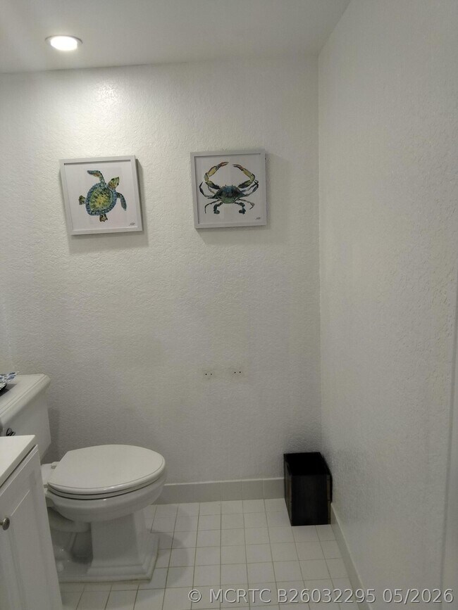 399 Brittany Dr Unit I