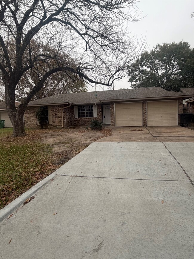 Photo - 6439 Deirdre Anne Dr