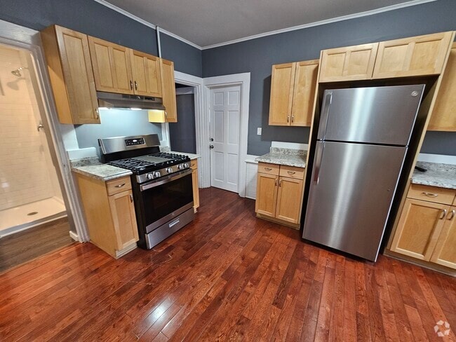 Building Photo - 23 Woodward St Unit 23 woodward Rental