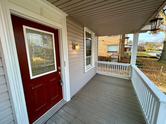 Photo - PLEASANT RIDGE - Huge Meticulous 2 bed 2 story home. Fenced yard.