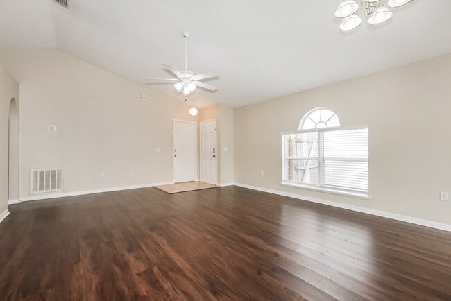 Photo - 11349 Ivy Flower Loop