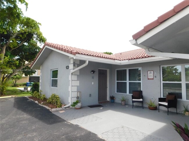 3760-3764 CORAL Spgs Dr  