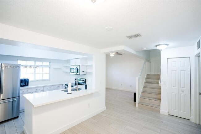 Photo - 350 NW 19th Terrace