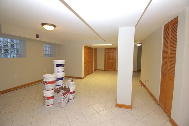 Photo - Spacious 3-Bedroom, 2-Bathroom Duplex in Avondale Unidad 1R