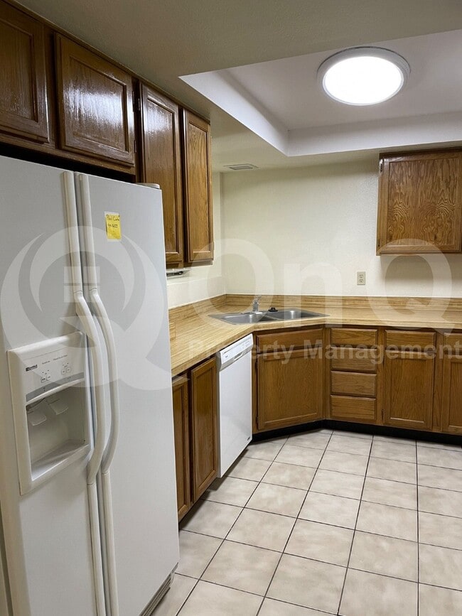 Photo - 3117 E Oasis De Palmeras Townhome