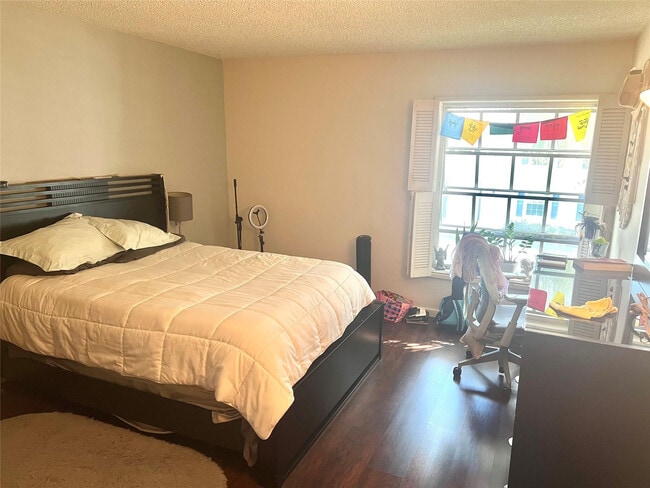 Photo - 2191 NE 68th St Unit 427