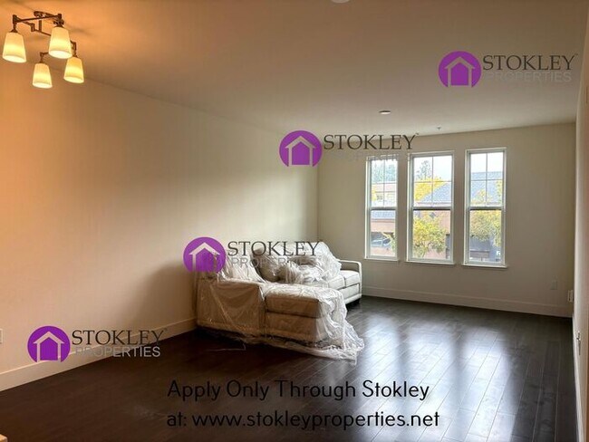 Photo - 1000 Dewing Ave