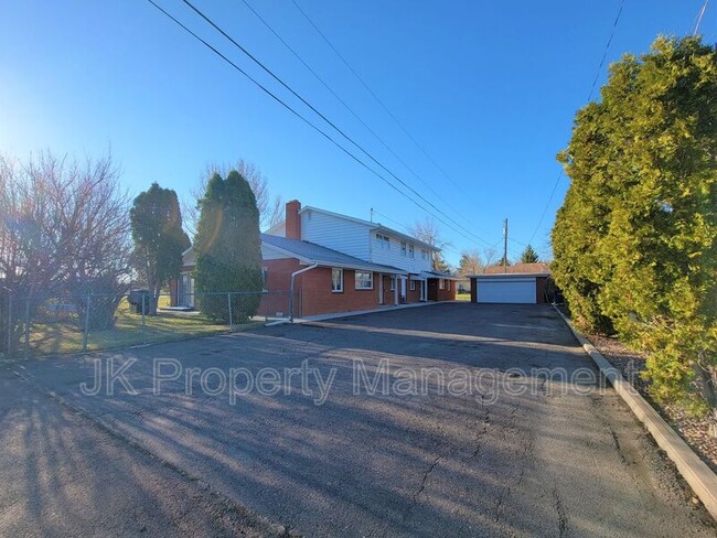 Photo - 820 2nd Ave NW Unidad #02