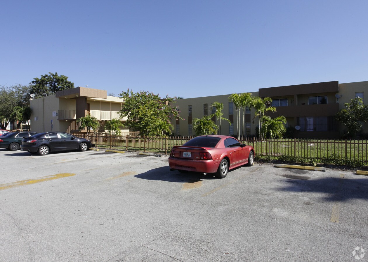 Photo - Village Park Apartments