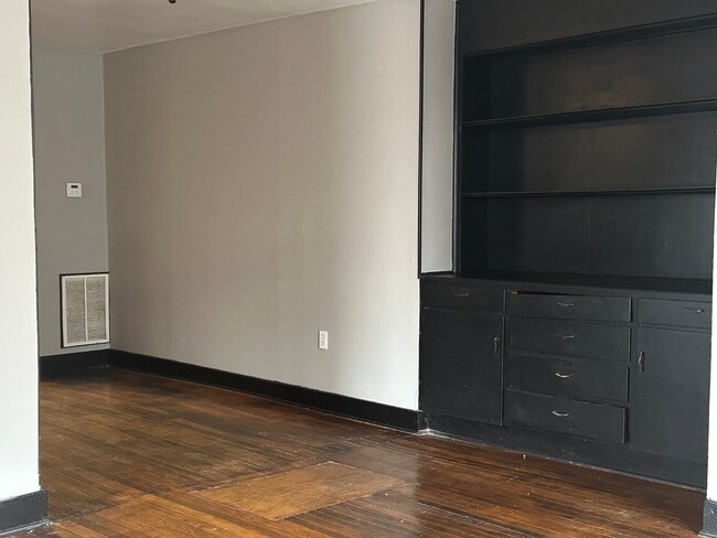 Photo - 1417 W 11th St Unit 1419