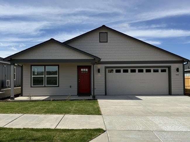 Building Photo - Newly Constructed Four Bedroom in Madras