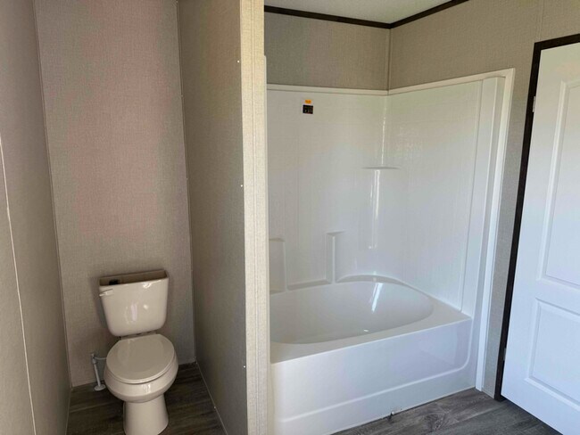 Photo - 17091 E Swamp Rd