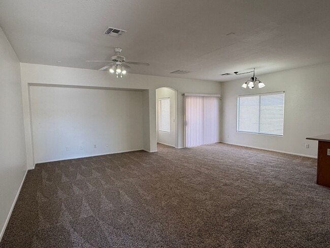 Photo - BRAND NEW CARPET 3 Bedroom 2 Bathroom Spacious Floorplan!