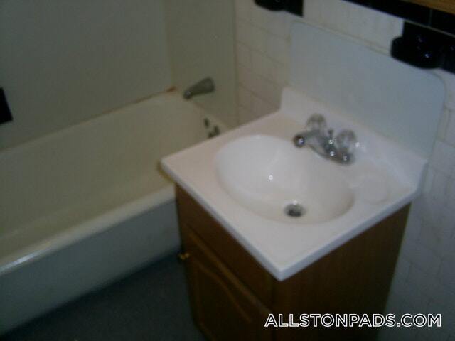 Photo - 1375 Commonwealth Ave Unidad 8